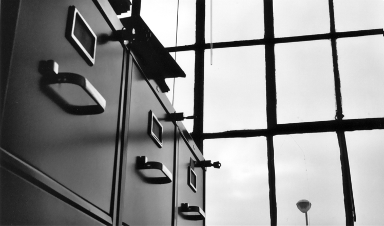 filing-cabinets-1462998